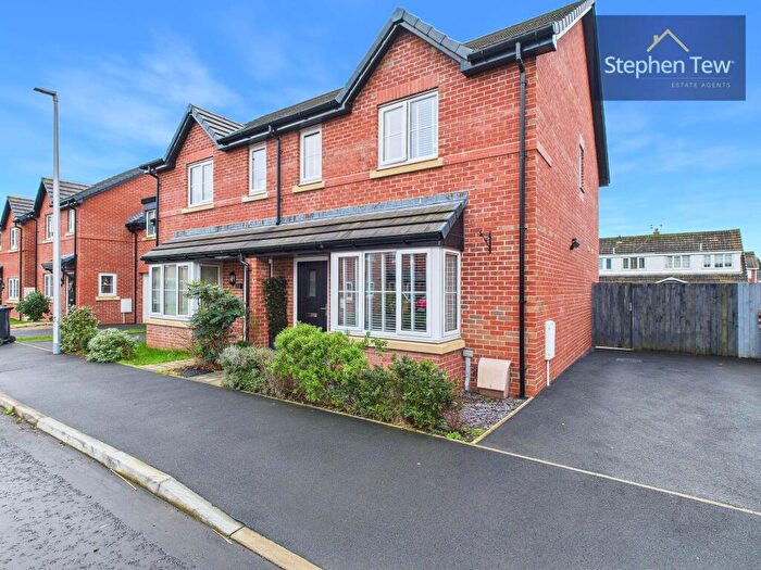 3 Bedroom Semi Detached House For Sale In Melrose Gardens, Blackpool, FY4