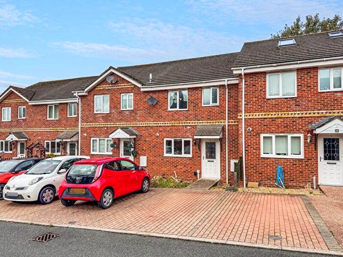 3 Bedroom Terraced House To Rent In Pumphouse Lane, East Cowes, PO32