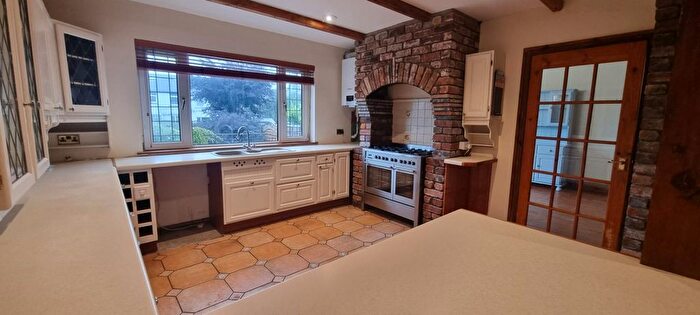 4 Bedroom Semi-Detached House To Rent In Thistleboon Gardens, Mumbles, Swansea, SA3