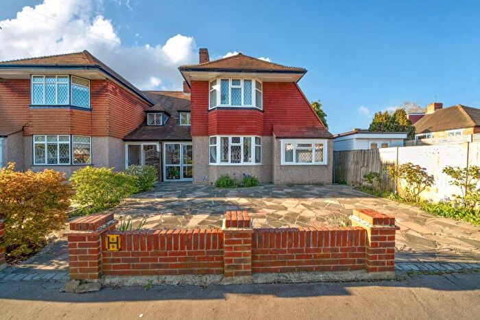 4 Bedroom Semi Detached House For Sale In Shirley Way, Shirley, Croydon, Surrey, CR0