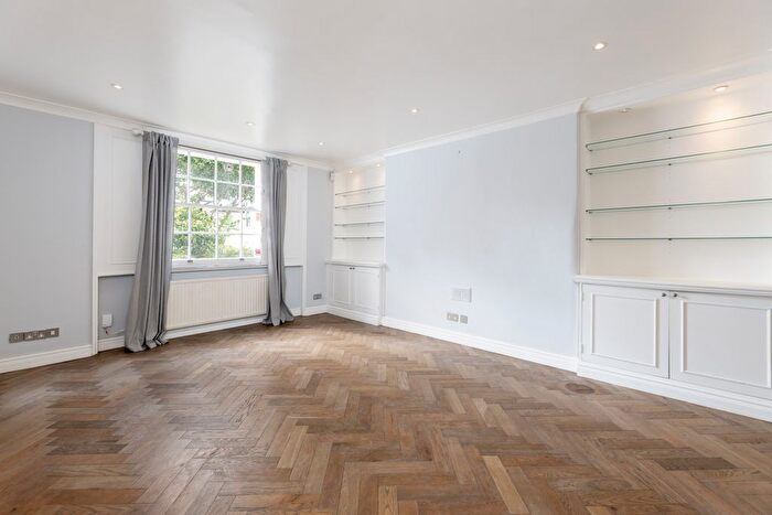 2 Bedroom Flat To Rent In Pembridge Villas, London, W11