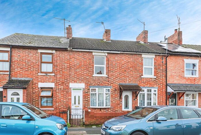 3 Bedroom Terraced House For Sale In High Street, Haydon Wick, Swindon, SN25