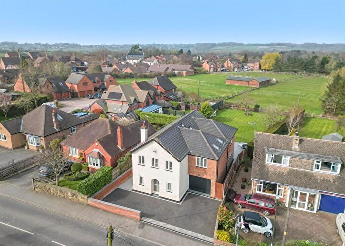 5 Bedroom Detached House For Sale In Ticknall Road, Hartshorne, DE11