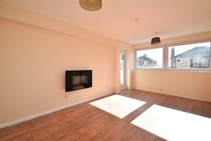 2 Bedroom Flat For Sale In Mount Pleasant Road, Hastings, TN34
