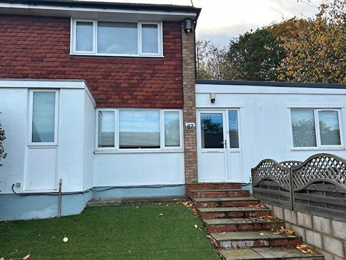 3 Bedroom Semi Detached House To Rent In Wordsworth Road, Welling, DA16