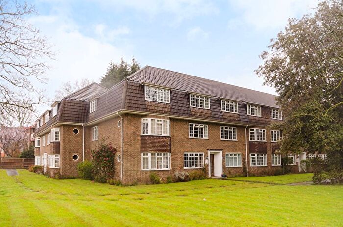 2 Bedroom Flat To Rent In West Hill, West Hill, London, SW15