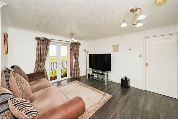 2 Bedroom Flat For Sale In Dunlins Court, Wallasey, CH45