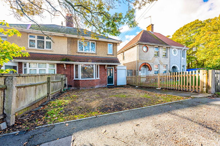 2 Bedroom Semi Detached House For Sale In Spring Road, Southampton, Hampshire, SO19