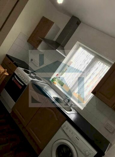 1 Bedroom Flat To Rent In High Trees, London, SW2