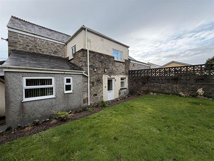 1 Bedroom Flat To Rent In Trenowah Road, St Austell, PL25