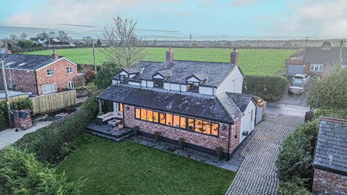 4 Bedroom Detached House For Sale In Cliff Road, Acton Bridge, Northwich, CW8