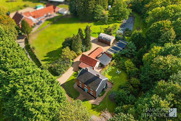 4 Bedroom Detached House For Sale In Suton Street, Suton, NR18