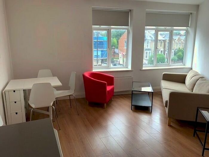 1 Bedroom Flat To Rent In Aylmer Parade, Aylmer Road, East Finchley, N2