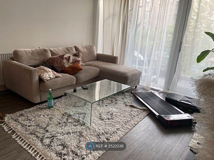 1 Bedroom Flat To Rent In Laidlaw House, London, NW7