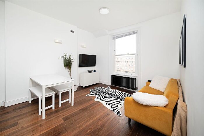 2 Bedroom Flat For Sale In Sutherland Avenue, Maida Vale, W9