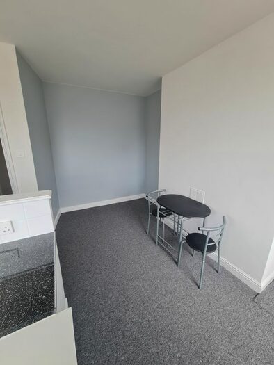 1 Bedroom Flat To Rent In Balham High Road, Balham, SW12