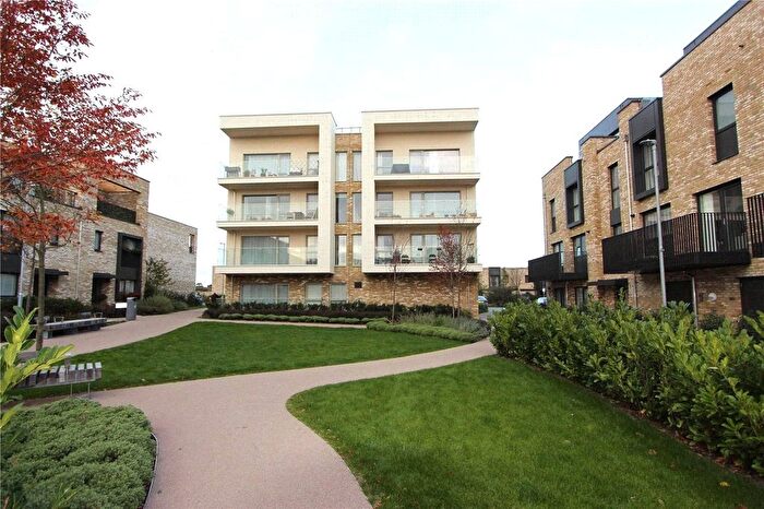 2 Bedroom Flat To Rent In Henty Close, Trumpington, Cambridge, Cambridgeshire, CB2