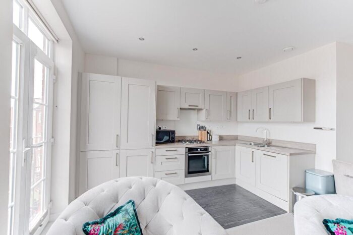 2 Bedroom Apartment For Sale In Rumbush Lane, Dickens Heath, Shirley, Solihull, B90