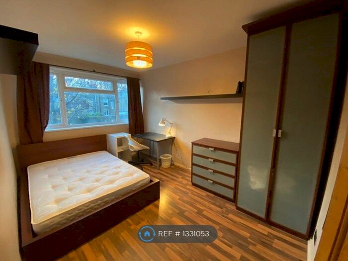 4 Bedroom Maisonette To Rent In Cottage Street, London, E14