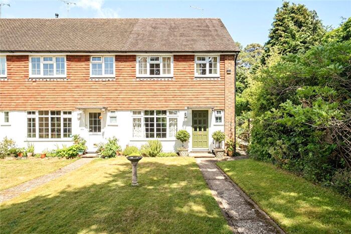 3 Bedroom End Of Terrace House For Sale In Timberlands, Storrington, RH20