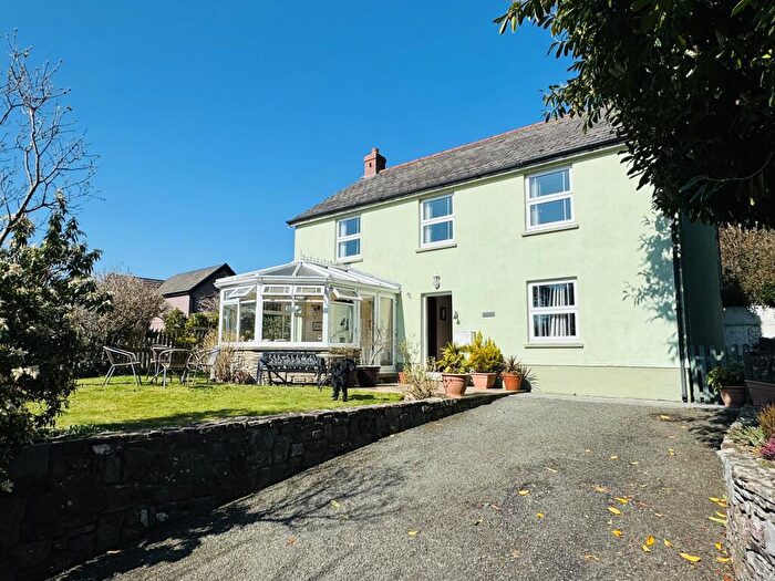 3 Bedroom House To Rent In Church Street, Laugharne, SA33