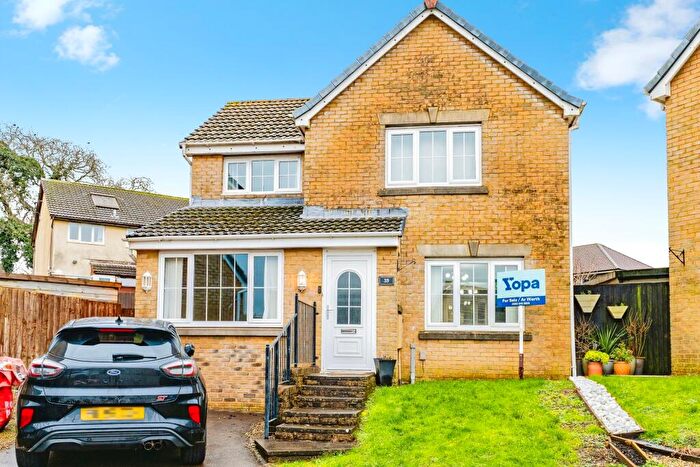 3 Bedroom Detached House For Sale In Clos Tyn Y Coed, Bridgend, CF32