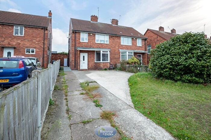 3 Bedroom Semi-Detached House For Sale In Shrewsbury Road, Worksop, S80