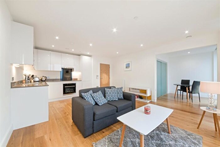 1 Bedroom Apartment To Rent In Sky View Tower, Newham, E15