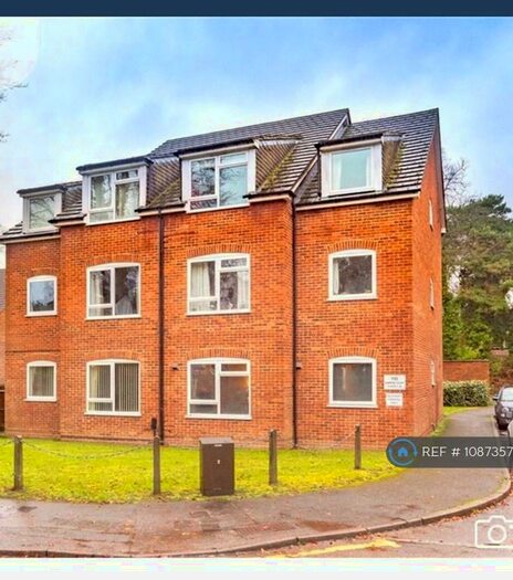 2 Bedroom Flat To Rent In Gordon Road, Camberley, GU15
