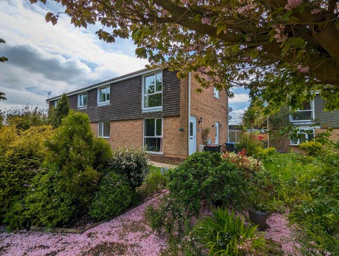 2 Bedroom Apartment For Sale In Lincoln Walk, Great Lumley, DH3