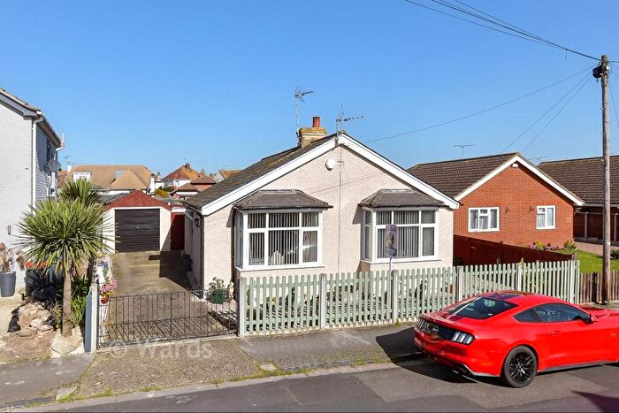 2 Bedroom Detached Bungalow For Sale In Grand Drive, Herne Bay, Kent, CT6