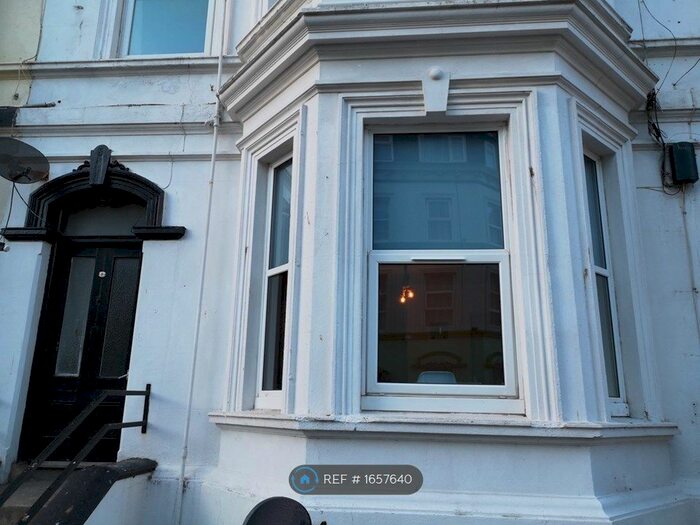 1 Bedroom Flat To Rent In Marlborough Terrace, Bridlington, YO15