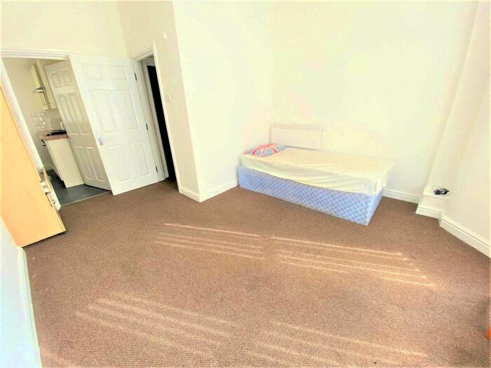 Studio To Rent In Hartington Road, Toxteth, L8