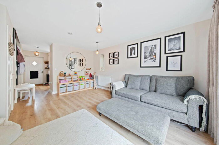 2 Bedroom Semi-Detached House For Sale In Thurston Drive, Kettering, NN15