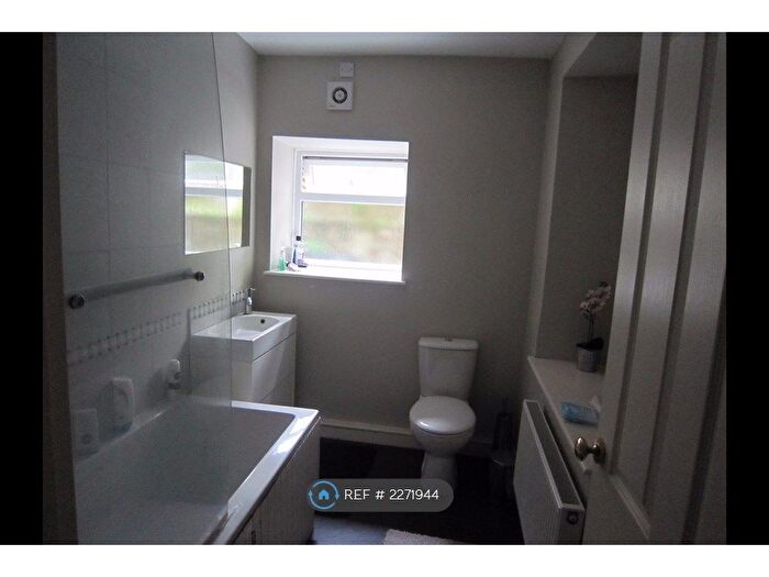 2 Bedroom Flat To Rent In Cotham Brow, Cotham, Bristol, BS6