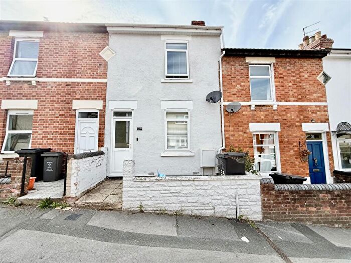 3 Bedroom Terraced House For Sale In Morse Street, Swindon, SN1