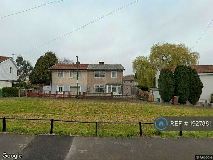 3 Bedroom Semi-Detached House To Rent In Melford Road, Nottingham, NG8