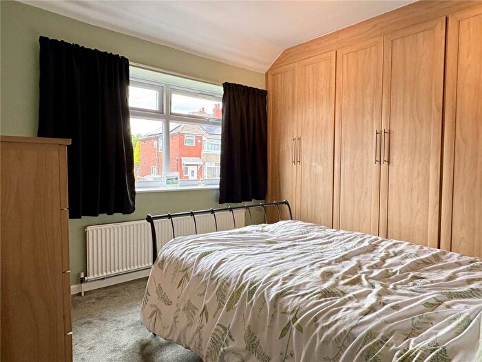 3 Bedroom Semi-Detached House For Sale In Priory Close, Coppice, Oldham, OL8