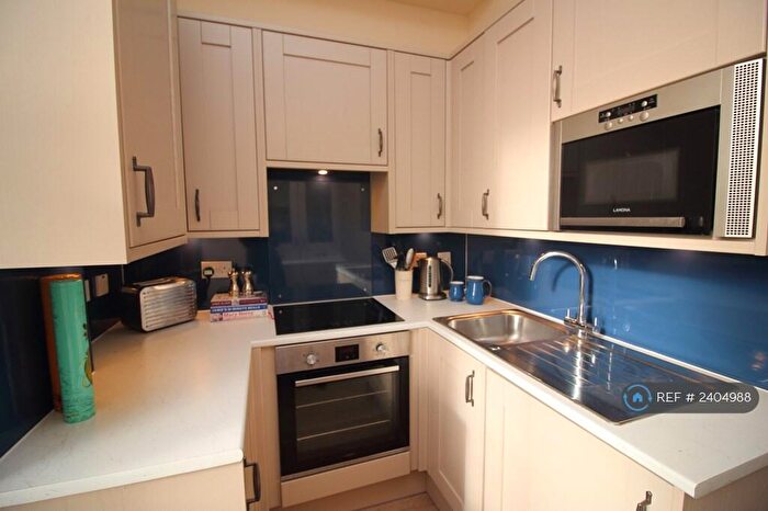 1 Bedroom Flat To Rent In Raeburn Place, Edinburgh, EH4