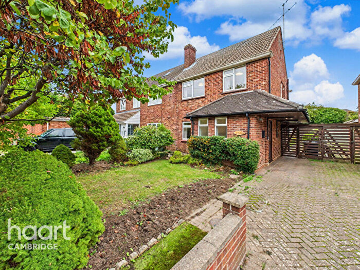 3 Bedroom Semi-Detached House For Sale In Essex Close, Cambridge, CB4