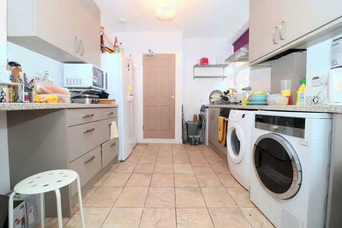 6 Bedroom Terraced House To Rent In Manor Street, Heath, CF14