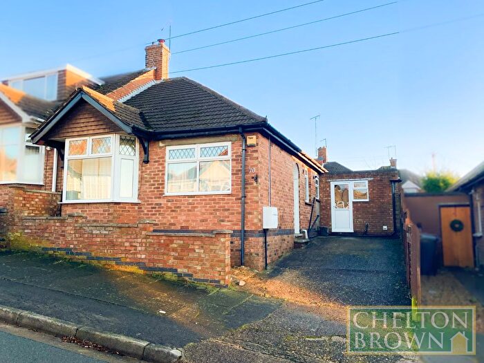 2 Bedroom Bungalow For Sale In Yelvertoft Road, Kingsthorpe, Northampton, NN2