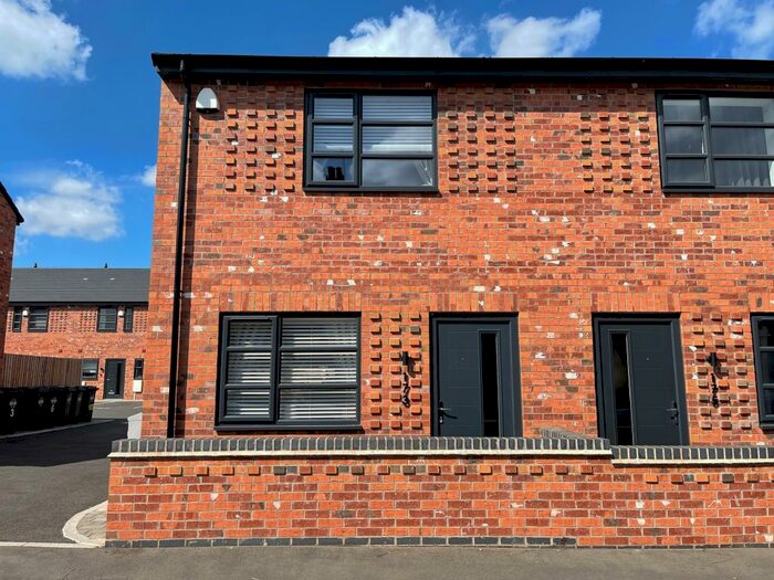 2 Bedroom House To Rent In Oxford Street, Rugby, CV21