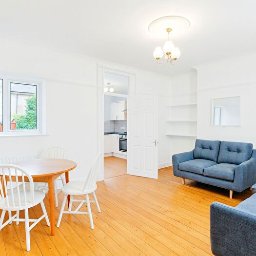 4 Bedroom Terraced House To Rent In Downend Road, Fishponds, BS16