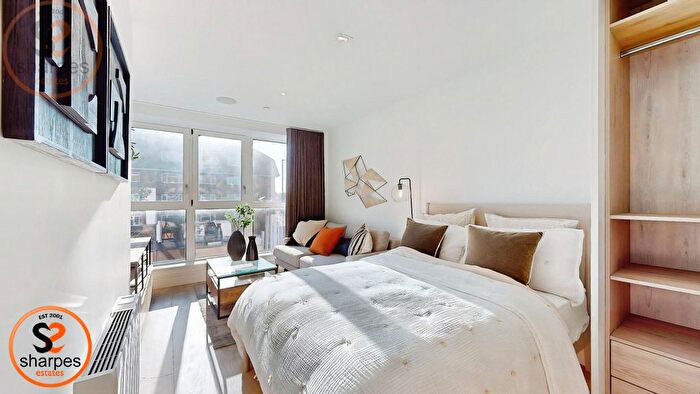 Studio To Rent In Coombe Hill House, Beverley Way, London, SW20