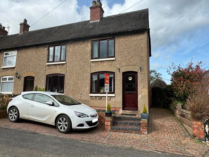 3 Bedroom Semi-Detached House For Sale In Mount Road, Swadlincote, DE11