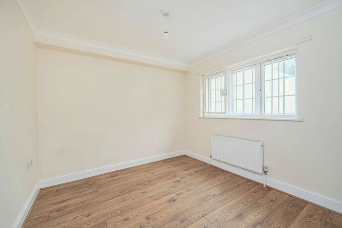 1 Bedroom Flat To Rent In Midland Road, Leyton, London, E10