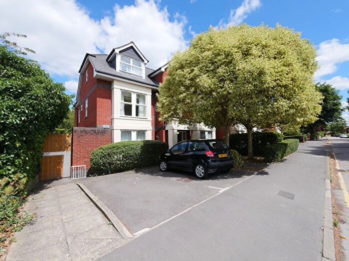 2 Bedroom Flat To Rent In School Lane, Egham, TW20