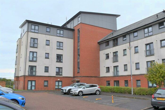 2 Bedroom Ground Flat To Rent In Kincaid Court, Flat /, Greenock, Inverclyde, PA15