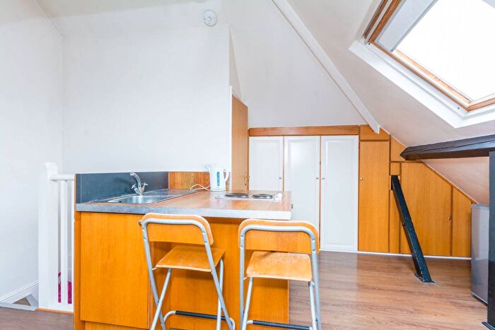 Studio To Rent In Gunnersbury Gardens, Acton, London, W3